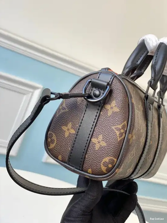 Repladies VUITTON LOUIS LEEPALL NANO 0610
